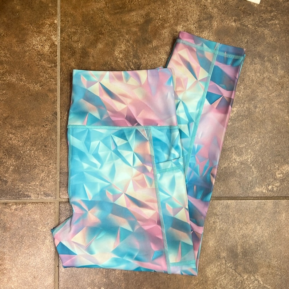 Constantly varied gear Capri leggings